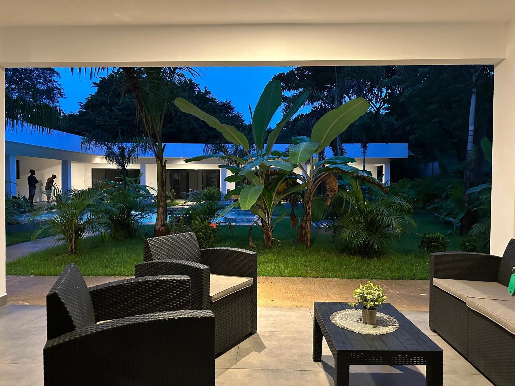 קוקו Hotel Good Life מראה חיצוני תמונה